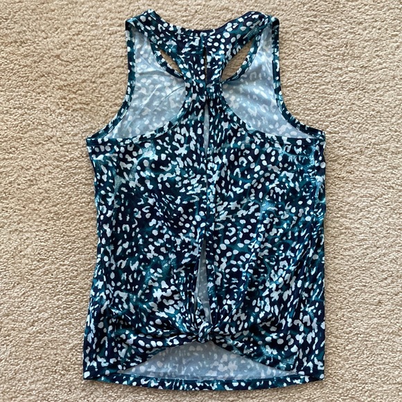 Old Navy Active Athletic Tank - Picture 4 of 7